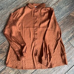 Rust Satin Leopard Jacquard Button-Down Blouse | MineFree | Size M
